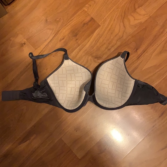 Victoria Secret Bra 32DDD - Picture 2 of 3